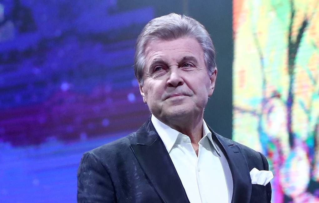 У Льва Лещенко диагностировали воспаление легких.