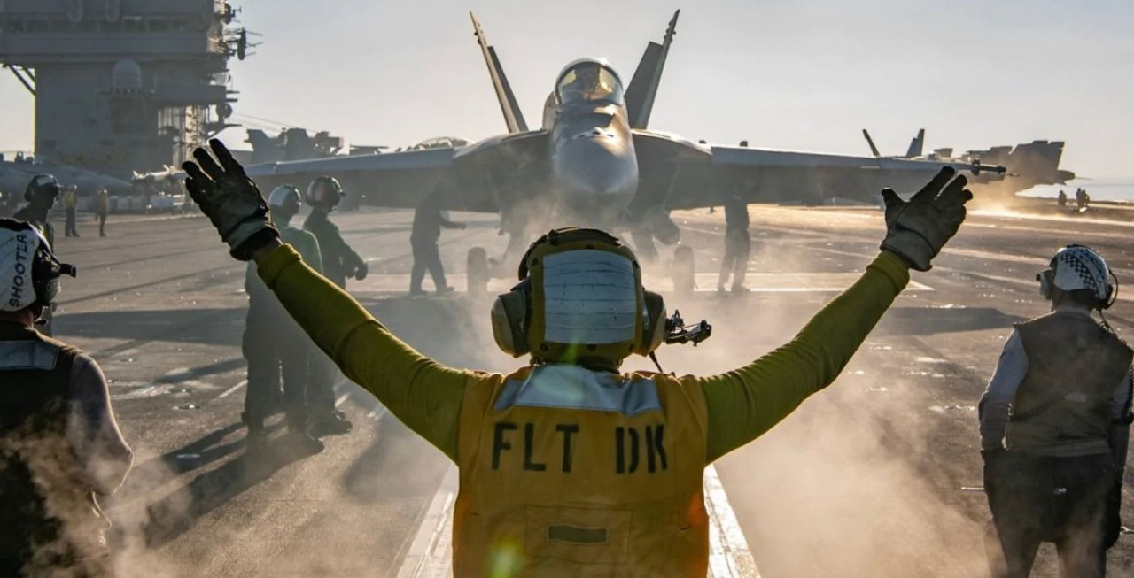 Un avion de luptă F/A-18 Super Hornet s-a prăbușit din nou în SUA: Al patrulea în șase luni.