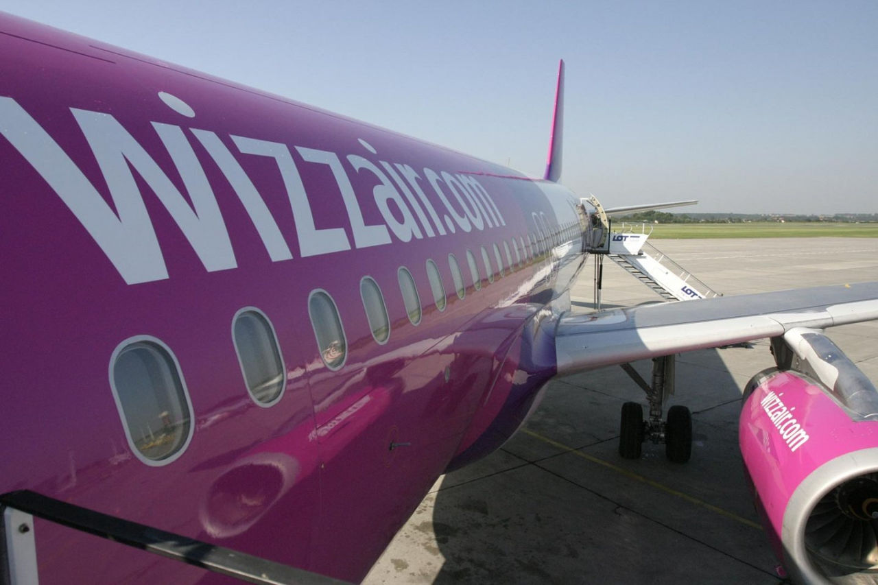 Самолет Wizz Air, летевший из Румынии, аварийно сел в Будапеште.