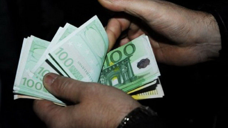 Un angajat de la Justiție a cerut 6500€ pentru a șterge urmele unei amenzi. Foto: basarabia.md