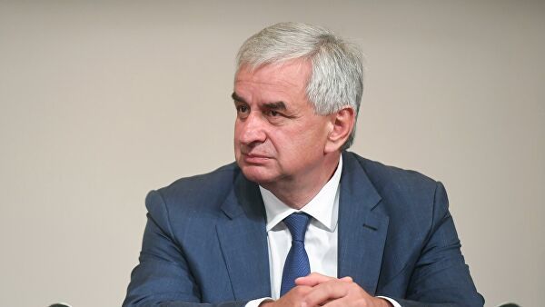 Парламент Абхазии проголосовал за отставку президента.