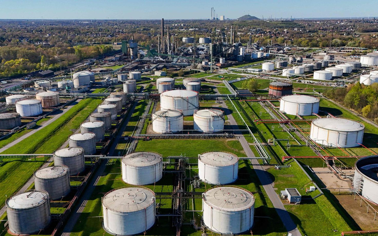 Цены на нефть упали после сообщений о перемирии в Иране.