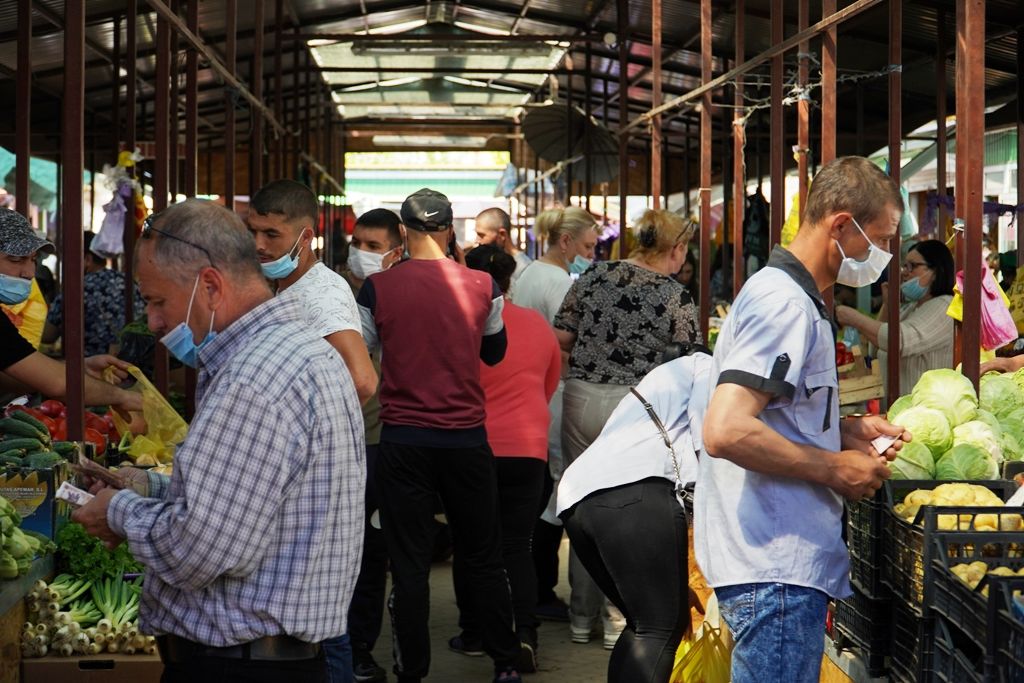 После протестов власти Кагула решили открыть местные рынки.