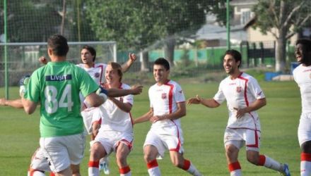 Meciul final se va juca la Orhei, 27 mai, între Rapid și Milsami. Orheienii au ajuns în finală după ce au învins cu scorul de 5-4 Dacia Chișinău.