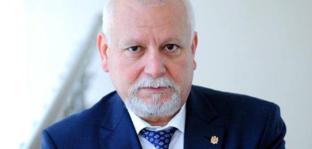 Deputatul Nae Simion Pleşca, agresat şi ameninţat în faţa casei sale. Foto: facebook // Nae Simion Plesca