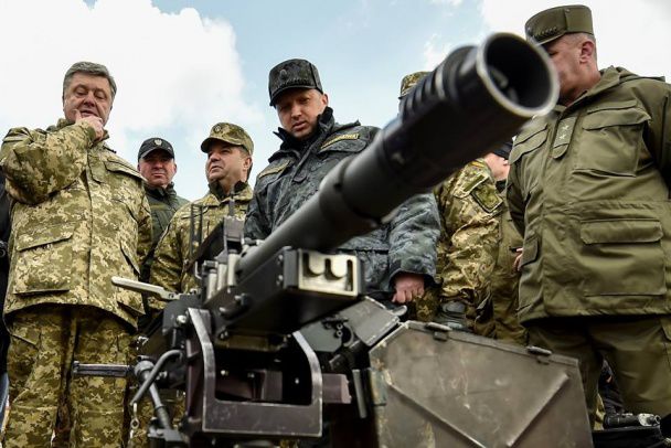 Украина попросила у США летальное оружие.