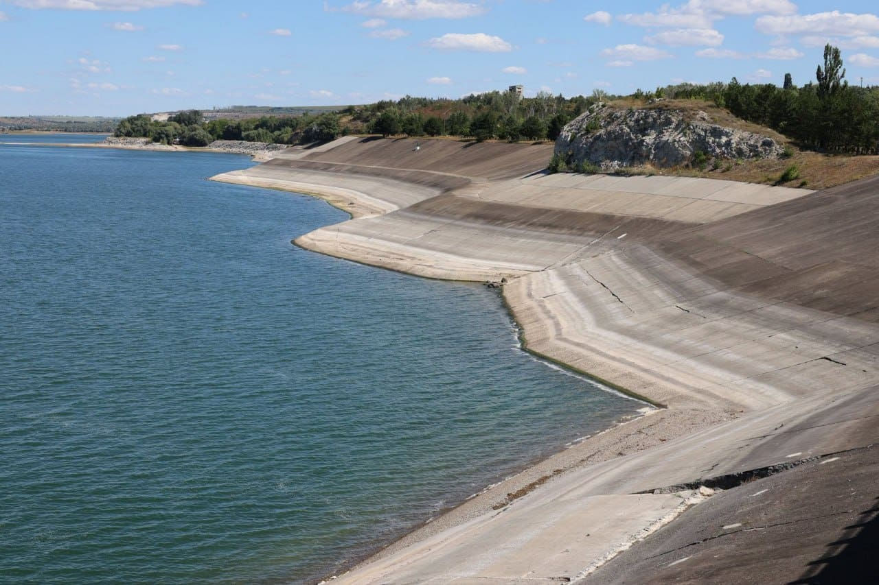 Prutul scade: Deversarea apei din lacul de acumulare Costești-Stânca, redusă aproape la jumătate.