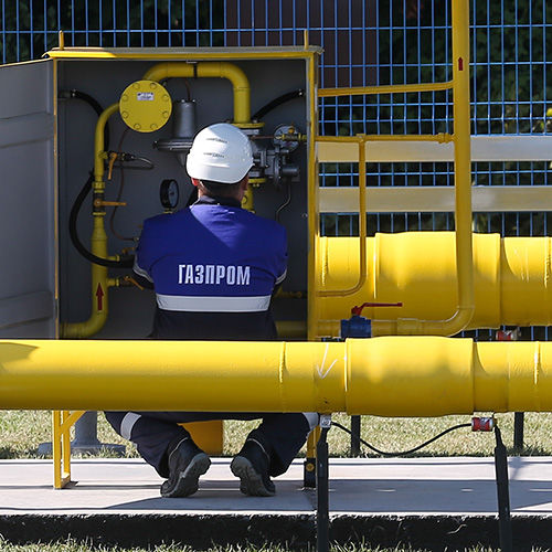 Газпром, которому грозил штраф в 10% от его общих доходов, согласился на предложенную сделку Еврокомисии.