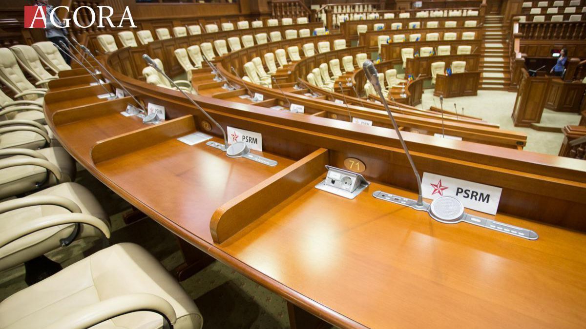 Депутаты ПСРМ, Pentru Moldova и "Шор" покинули заседание: кворума нет. Фото: agora.md
