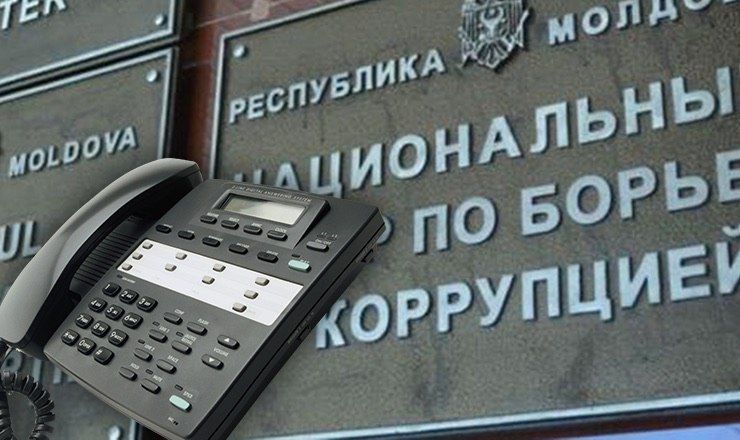 За первые три месяца 2018 года количество телефонных звонков на антикоррупционную линию достигло 819. Фото: inroshal.ru.