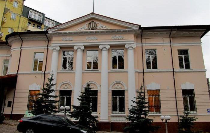 Посольство Ирана в Киеве временно переезжает в Кишинев.
