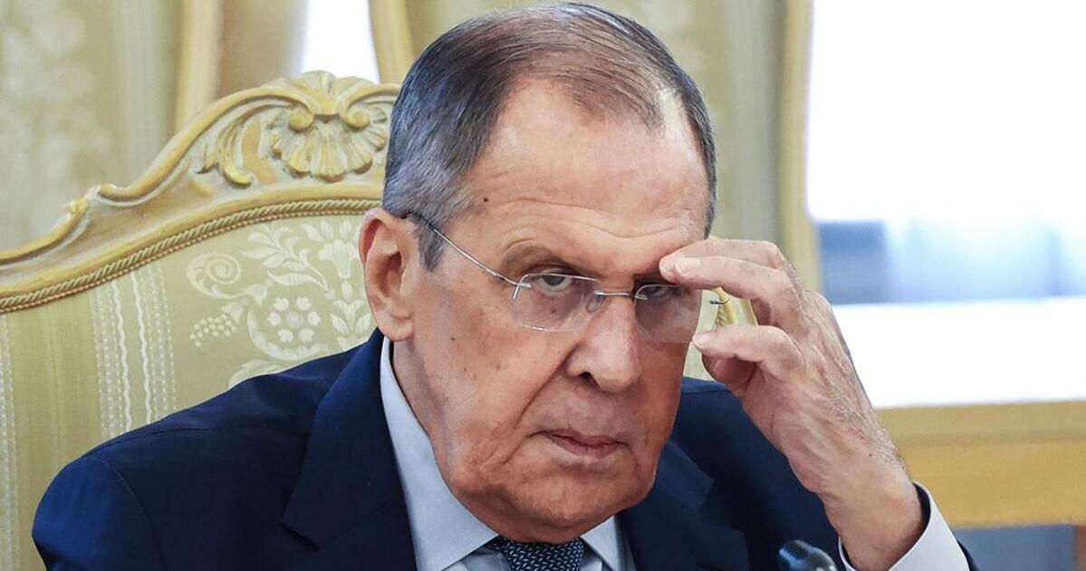 Лавров: РФ сразу ответит на разрешение Киеву бить дальнобойным оружием.
