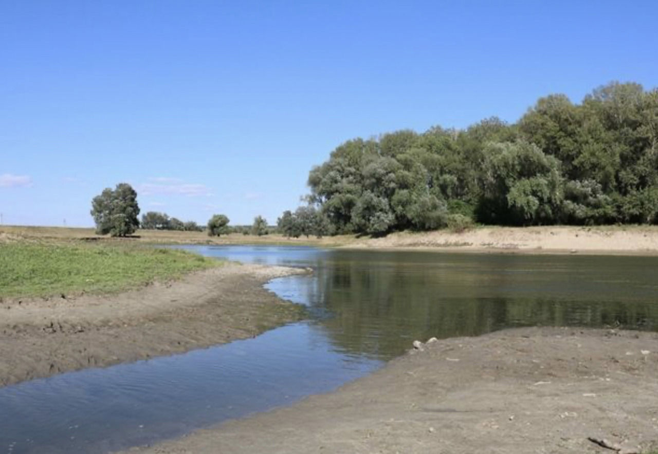 Avertizarea hidrologică: Scade drastic nivelul apei în râurile din țară.