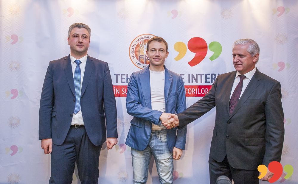 Косарчук заявил, что посредством портала предполагается сократить количество посредников, с тем, чтобы потребители смогли связаться напрямую с производителями.