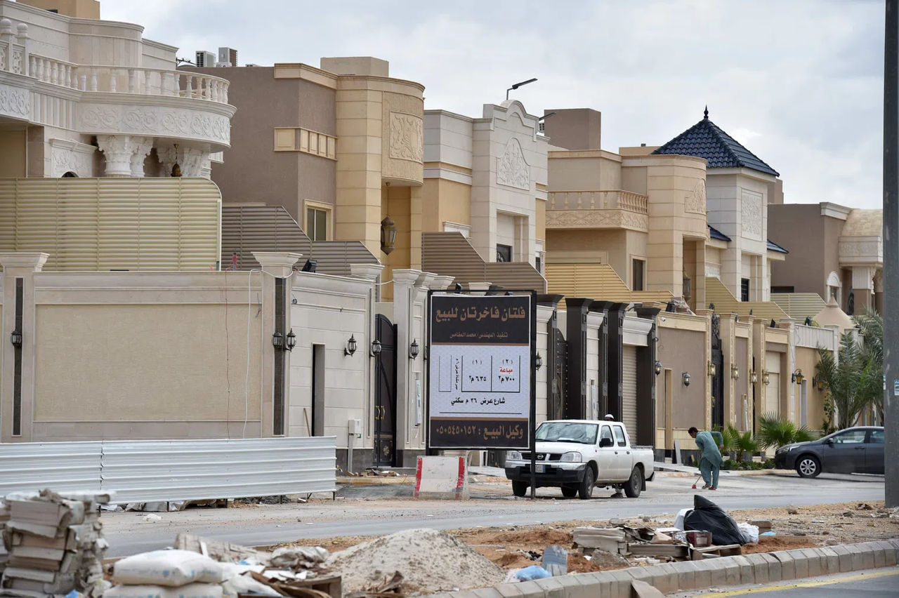 Arabia Saudită trebuie să construiască peste 100.000 de locuințe anual pentru a satisface cererea pe piața imobiliară.