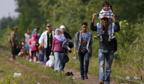 Zeci de militanţi islamişti s-au infiltrat printre solicitanţi de azil şi au reuşit să pătrundă în Germania. Foto: evz.ro