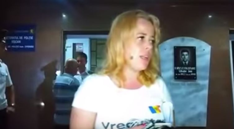 Как заявила журналистам адвокат Анна Урсаки, экс-депутат, лидер партии «Красный блок» Григорий Петренко останется под арестом на 72 часа.