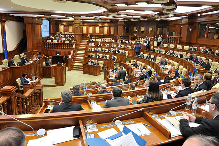 Парламент ужесточил наказание за получение выгоды из влияния.