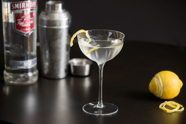 Ministerul Finanțelor din Federația Rusă intenționează să majoreze prețul minim al votcăi din nou. Foto: thebar.com