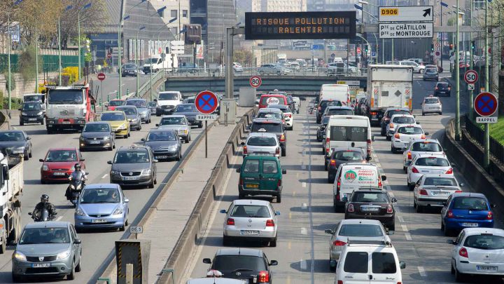 Paris este unul dintre principalele oraşe europene care a adoptat măsuri drastice pentru reducerea poluării. Foto: 20 Minutes