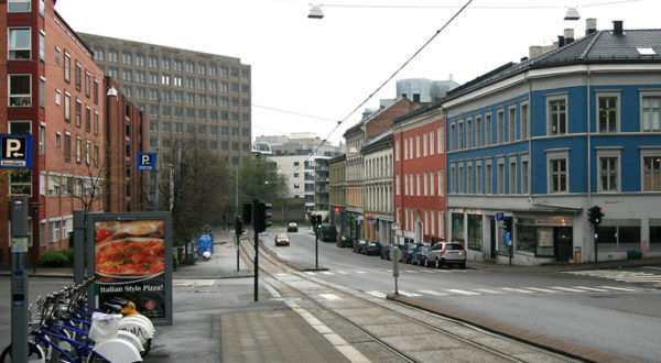 Din centrul orașului Oslo vor fi eliminate toate parcările de pe stradă, creându-se spații utile pentru pietoni și cicliști. 