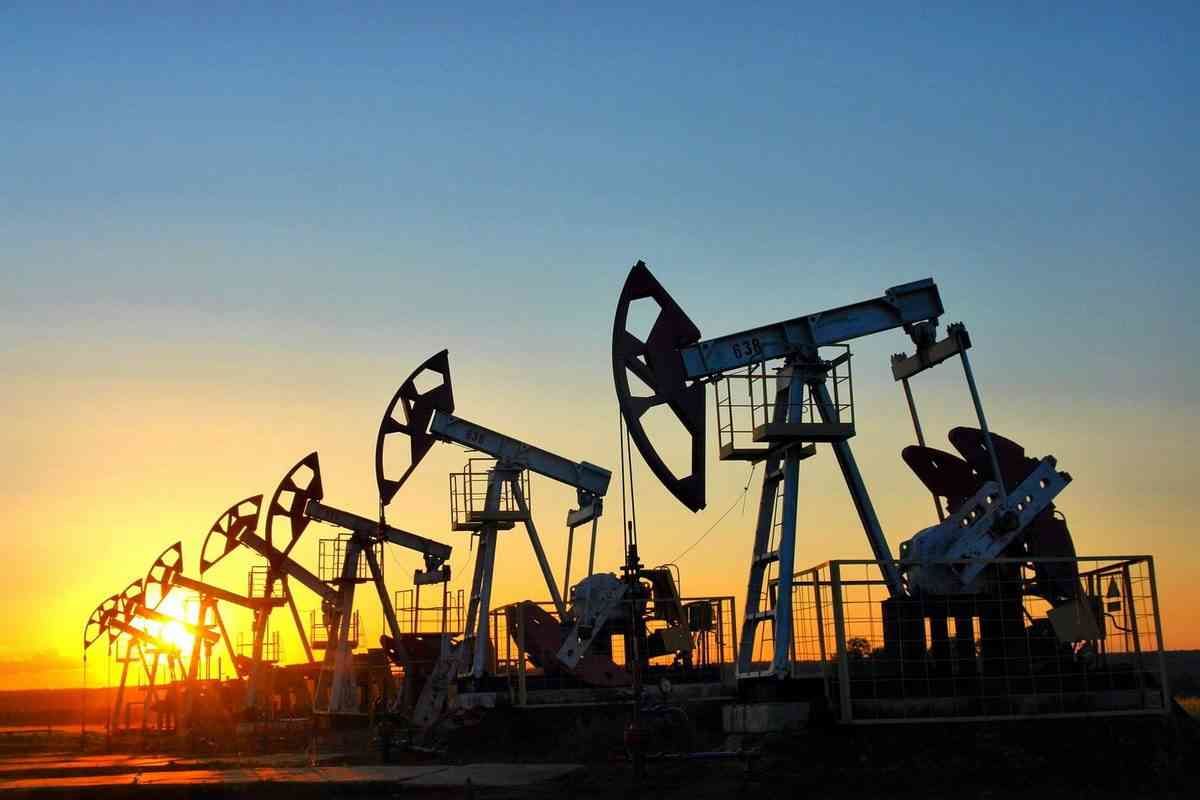 Стоимость нефти Brent превысила $75 впервые за два года.