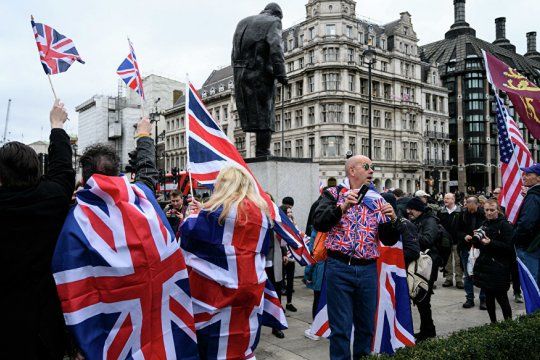 Лишь 4% британцев сочли Brexit очень успешным.