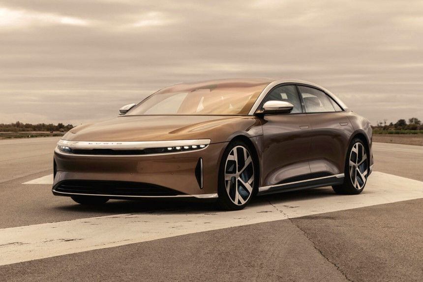Американо-китайская компания Lucid Motors представила новый электрокар под названием Air. 