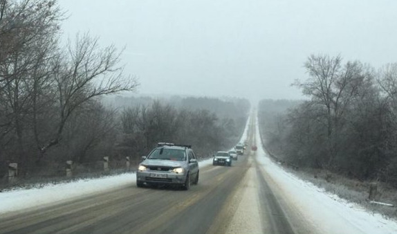 Движение на дорогах страны не затруднено.