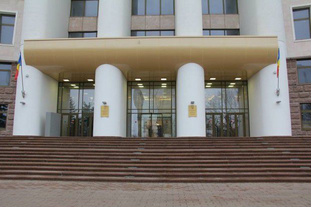 Secretariatul Parlamentului achiziționează mai multe unități de suvenire cu diverse caractere pentru delegațiile oficiale. Foto: tribuna.md