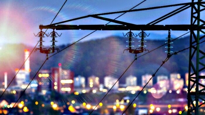 În Capitală și în alte 20 de localități va fi întreruptă energia electrică. Foto: cleantechnica.com