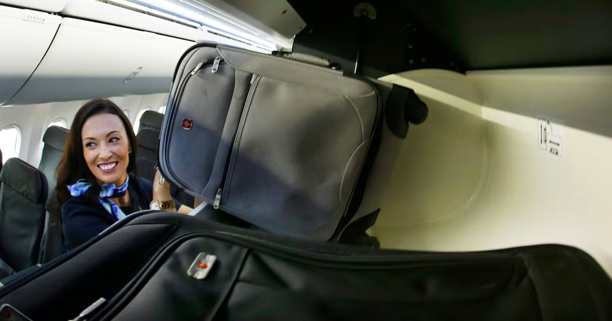 FT: Авиакомпании используют кризис с авиатопливом для лишения пассажиров привилегий.