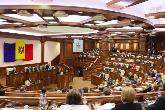 Правительство Молдовы решило взять ответственность за пакет законов в отношении финансово-банковской сферы.