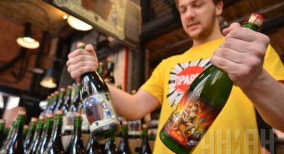 O fabrică de bere din orașul ucrainean Lvov a transformat geopolitica într-o armă de marketing. Foto: unian.net