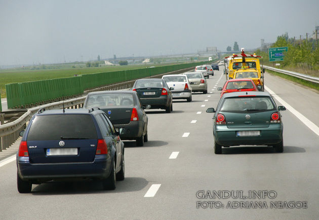 În București sunt înregistrate aproape 1 milion de autoturisme.