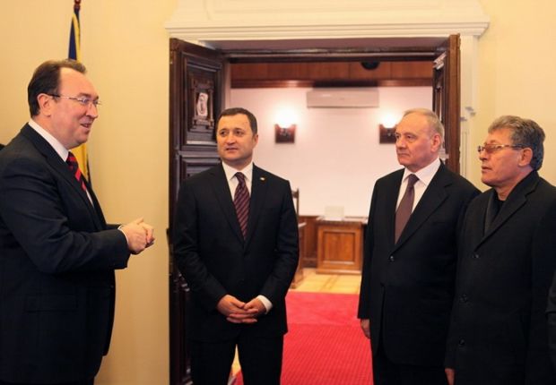 Tănase menționează că acum Vlad Filat poate ocupa orice funcție, inclusiv cea de premier. Foto: elldor.info