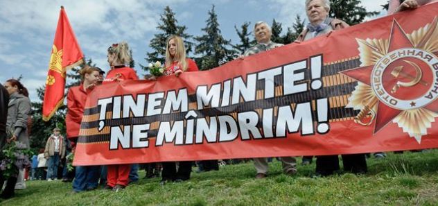 Предложим всем молдаванам один день, например, в пятницу, забыть про солидарность и независимо от того, где мы находимся, на работе, на улице, в транспорте, магазине, на стадионе…говорить с русскими только на румынском.