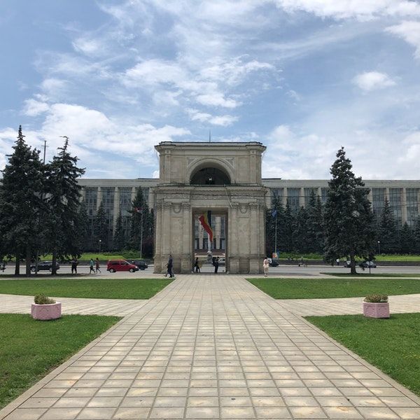 Приезжие с трудом ориентируются в окрестностях и зачастую не могут найти главные достопримечательности в города.
