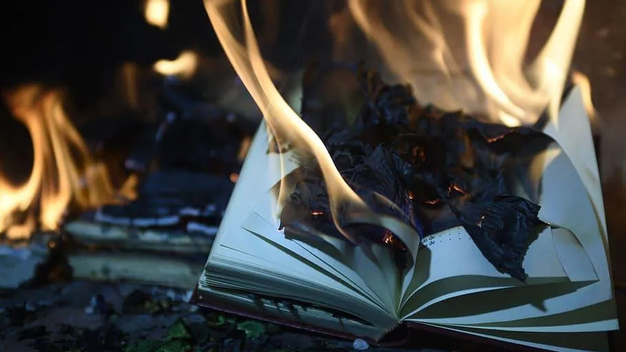 ГА ООН осудила в резолюции надругательство над священными книгами.
