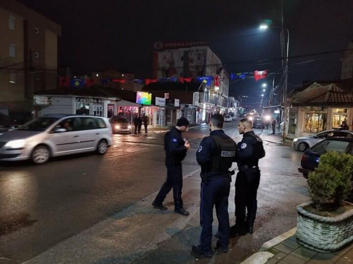 Обострение в Косово: спецназ вошел в муниципалитет, где живут сербы.