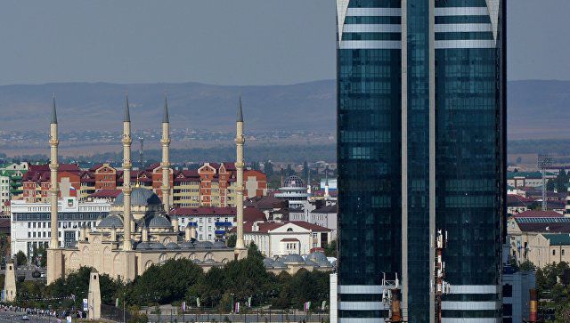 В Грозном эвакуировали мэрию и бизнес-центр после звонков о "минировании".