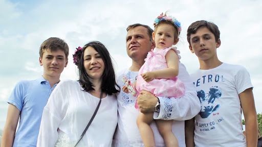 Лидер ППДП Андрей Нэстасе с семьей. 
