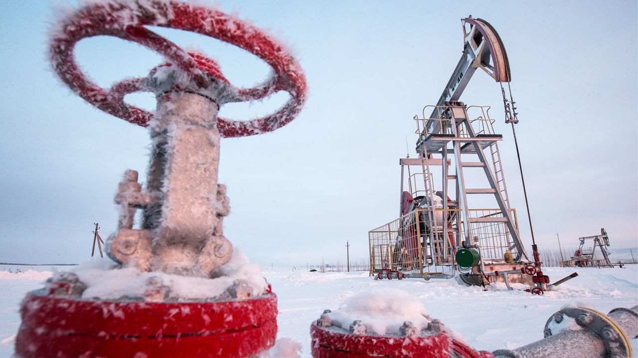 Producția de petrol din Rusia a scăzut la cel mai mic nivel din ultimul an și jumătate.