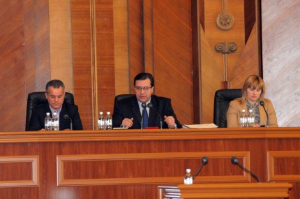 Marian Lupu i-a îndemnat pe comunişti şi liberali „să nu încrucişeze săbiile”