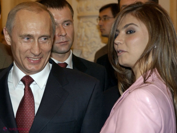 Preşedintele rus, Vladimir Putin, de obicei foarte discret în privinţa vieţii sale private, şi-a surprins auditoriul joi mărturisind că este „îndrăgostit”, în cursul conferinţei sale de presă anuale.
