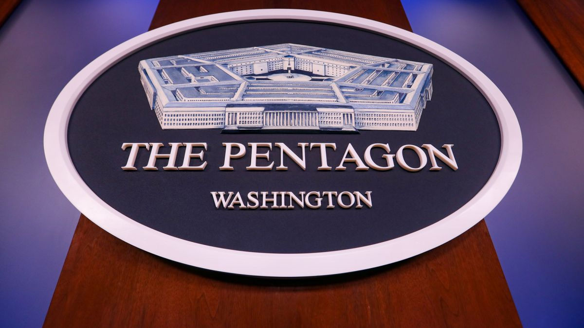 Pentagonul a închis programul de extindere a drepturilor femeilor.