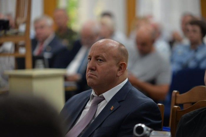 După ce a fost scos basma curată din dosarul 7 aprilie, acum ajunge în Parlament.