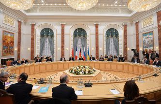 Встреча по Украине началась.