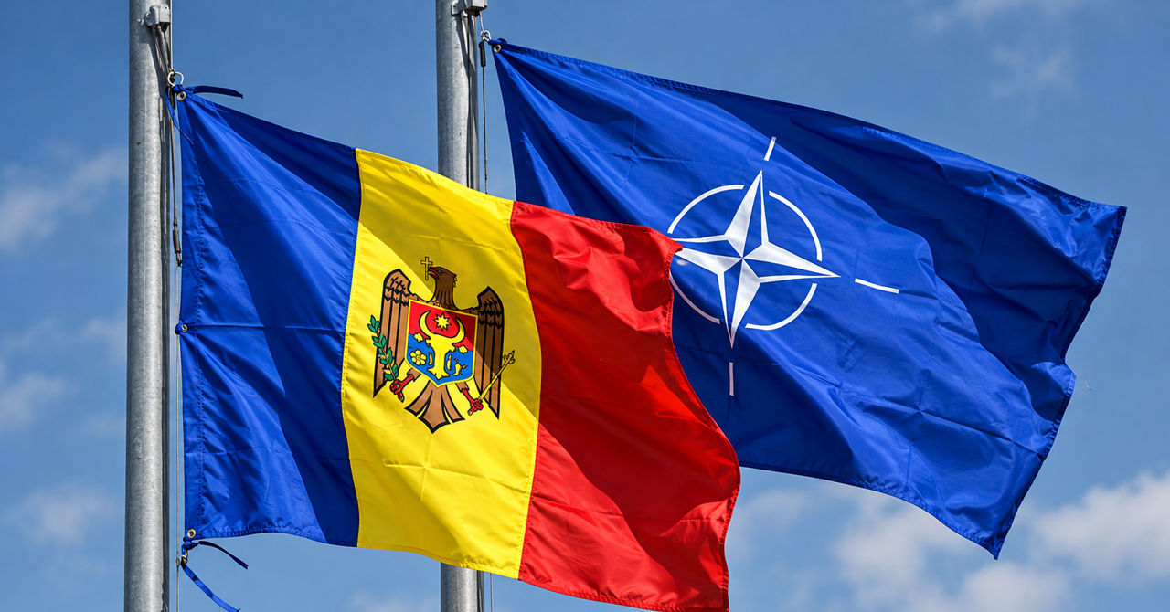 Румыния созывает заседание Совета НАТО после сбития дронов над Черным морем.