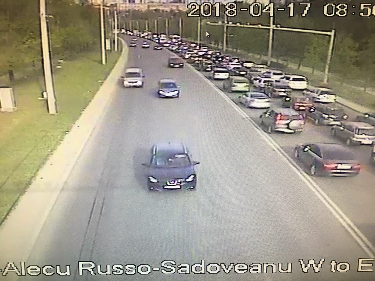 НИП призывает водителей избегать движения по улицам с пробками.
